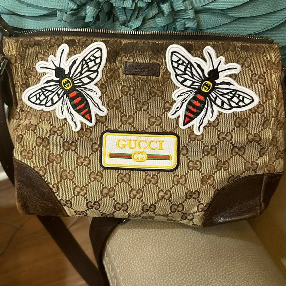 Bags, wallets, and accessories live flyer - Picture 4 of 8